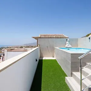 https://apartamentos-carmen.es-andalucia.com